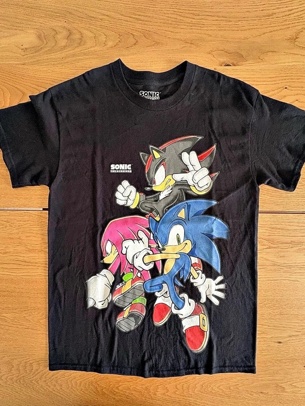 Sonic The Hedgehog T-Shirt Mens M Black Shadow Knuckles Sega Graphic Tee